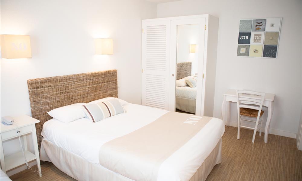 Chambre Triple à l'Hôtel Autre Mer, hôtel 2 étoiles, hôtel bord de mer, chambres d'hôtel Noimoutier, chambres familiales sur l'île de Noirmoutier en Vendée