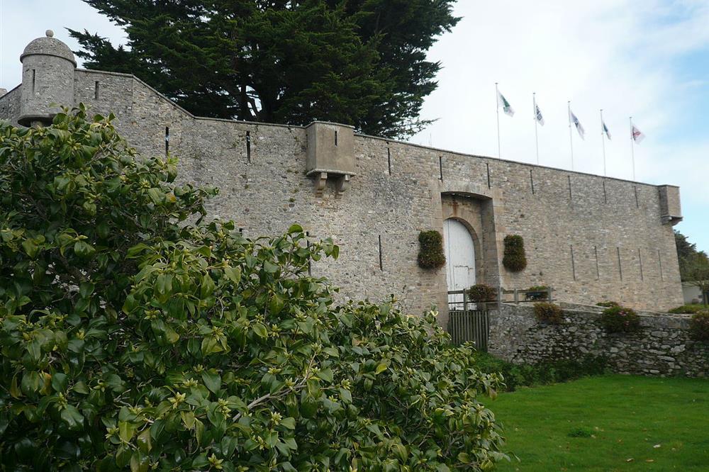 Château-Musée de Noirmoutier près de l'Hôtel Autre Mer, hôtel 2 étoiles, hôtel bord de mer, chambres d'hôtel Noirmoutier en Vendée