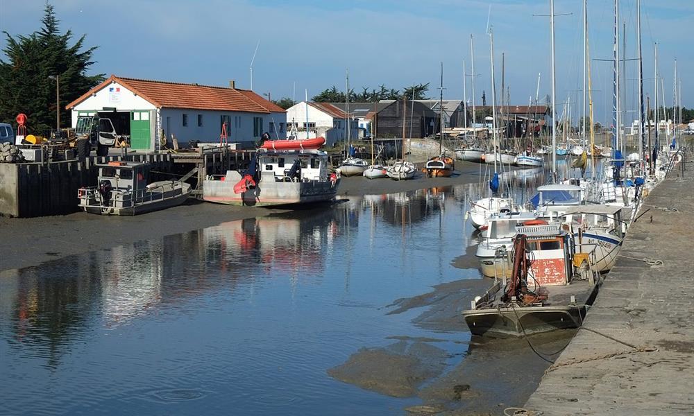 Les ports de Noirmoutier près de l'Hôtel Autre Mer, hôtel 2 étoiles, hôtel bord de mer, chambres d'hôtel Noirmoutier en Vendée