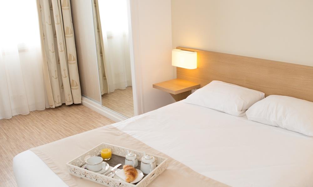 Chambre Double Standard à l'Hôtel Autre Mer, hôtel 2 étoiles, hôtel bord de mer, chambres d'hôtel Noimoutier, chambres familiales sur l'île de Noirmoutier en Vendée